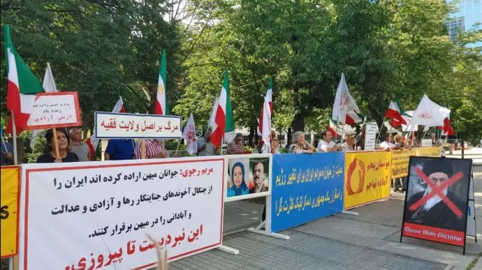 آکسیون اعتراضی ایرانیان آزاده و حامیان مقاومت ایران در تورنتوی کانادا