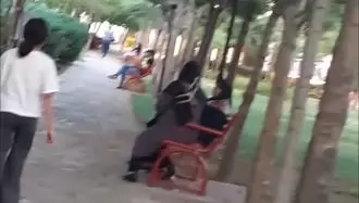 مشهد- بلوار جمهوری، پارک ریحانه -پخش شعارهای سرنگونی