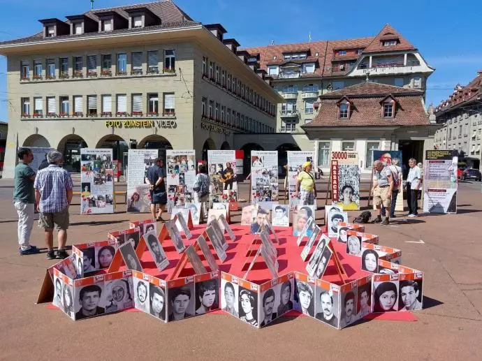 -برگزاری نمایشگاه قتل‌عام شدگان سال ۶۷ در برن سوئیس علیه آخوند رئیسی - ۳شهریورماه - 1
