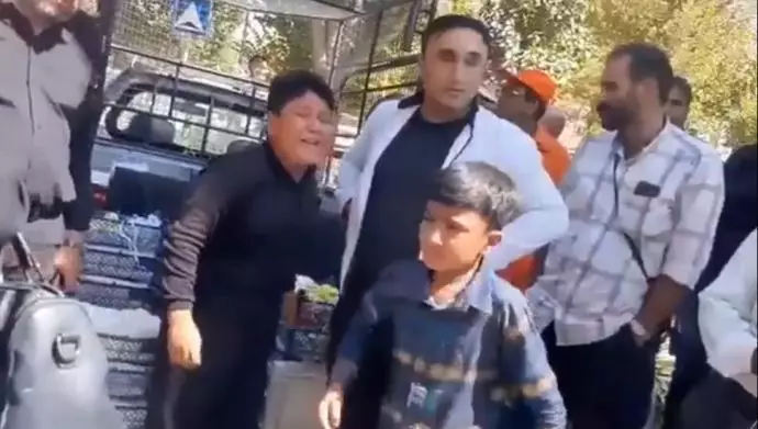 سرکوب و شکستن دست کودک دست‌فروش و تیراندازی هوایی از سوی وحوش انتظامی و شهرداری اصفهان