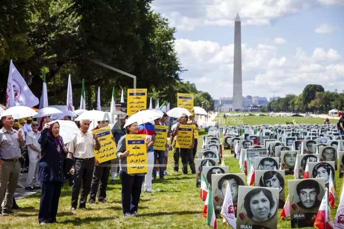 آسوشیتدپرس: برگزاری نمایشگاه برای گرامی‌داشت یاد قربانیان قتل‌عام ۱۳۶۷ در مقابل کنگره آمریکا در واشنگتن - 3
