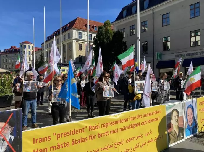 تجمع ایرانیان آزاده و هواداران مقاومت ایران در یوتوبوری سوئد در محکومیت قتل مهسا امینی - 1