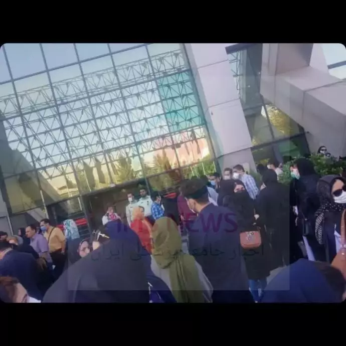 -تجمع اعتراضی دستیاران پزشکی مقابل وزارت بهداشت - 0