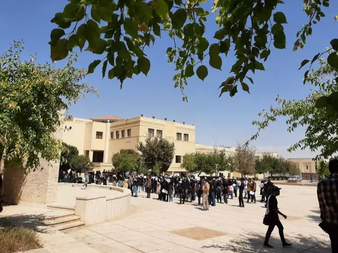تظاهرات دانشجویان یزد در حمایت از قیام سراسری - ۲۹شهریور - 3