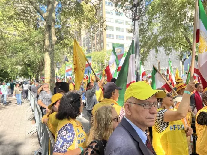 تظاهرات ایرانیان آزاده در نیویورک علیه حضور رئیسی جلاد - 1