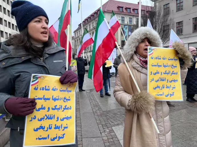 آکسیون ایرانیان آزاده در یوتوبوری در حمایت از قیام سراسری-۸بهمن ۱۴۰۱ - 0