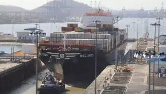 کشتی کانتینری MSC Anzu در کوکولی کانال پاناما