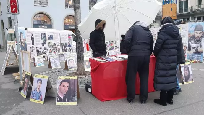 -نمایشگاه شهدای قیام وگرامیداشت چهلم شهید محسن شکاری در زوریخ-سوئیس ۲۷دی - 1