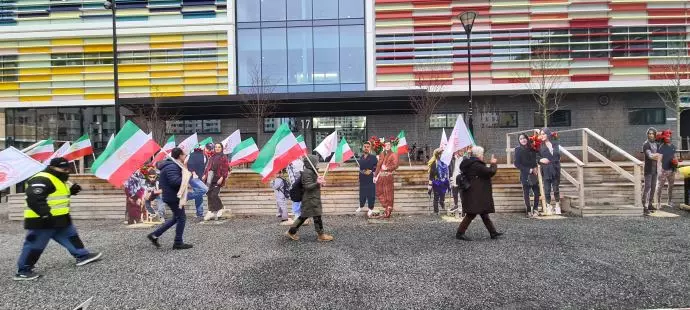 -استکهلم سوئد - آکسیون ایرانیان آزاده و هواداران مجاهدین همزمان با چهارمین جلسه دادگاه استیناف دژخیم حمید نوری - ۲۸دی - 2