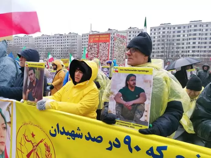استکهلم سوئد - آکسیون ایرانیان آزاده در مقابل دادگاه استیناف دژخیم حمید نوری - جمعه ۲۳دی ۱۴۰۱ - 3