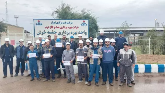 -دهلران - تجمع اعتراضی کارکنان رسمی شرکت نفت و گاز چشمه‌خوش - ۲۷دی