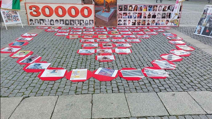 برلین نمایشگاه  تصاویر شهیدان