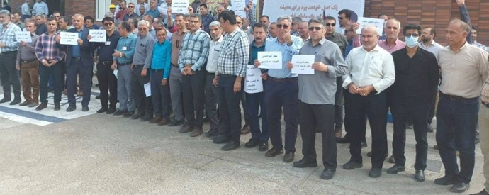 آغاجاری - تجمع اعتراضی کارکنان رسمی وزارت نفت شاغل در شرکت بهره‌برداری نفت و گاز -۳آبان ۱۴۰۲