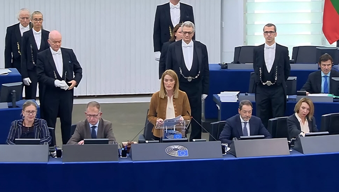 روبرتا متسولا - جلسه رسمی پارلمان اروپا