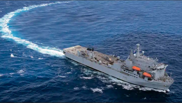 نیروی دریایی انگلستان گروه واکنش را در شرق مدیترانه مستقر می‌کند