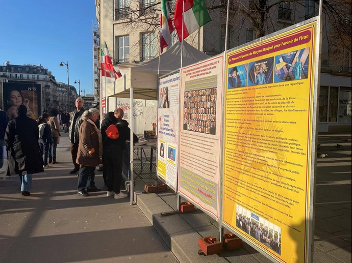 پاریس - برگزاری میز کتاب و نمایش تصاویر شهیدان، در همبستگی با قیام سراسری - ۲۵آذر