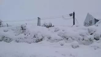 گرفتار شدن ۵۰هزار نفر در برف کوهرنگ