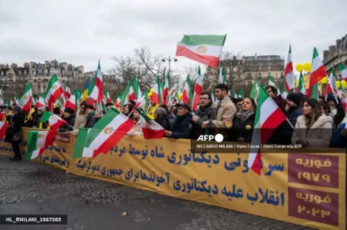 خبرگزاری فرانسه: پاریس، تظاهرات حمایت از مردم ایران در پاریس در محل دنفر روشرو - 7