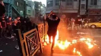 به آتش کشیدن مظاهر حکومتی توسط جوانان دلیر