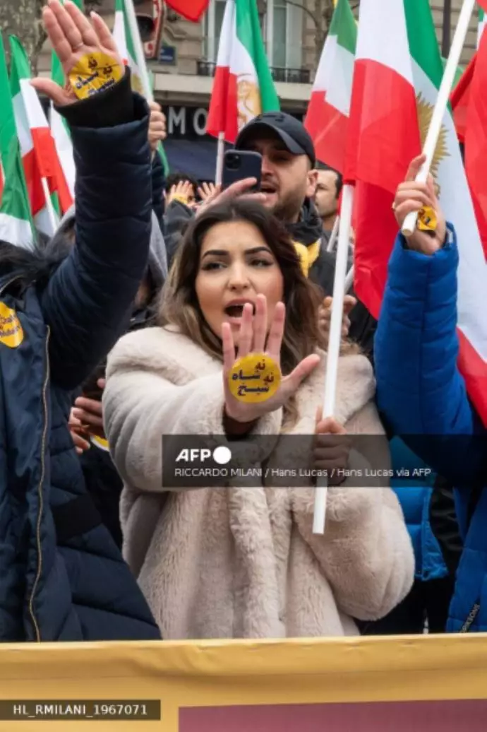 خبرگزاری فرانسه: پاریس، تظاهرات حمایت از مردم ایران در پاریس در محل دنفر روشرو - 9