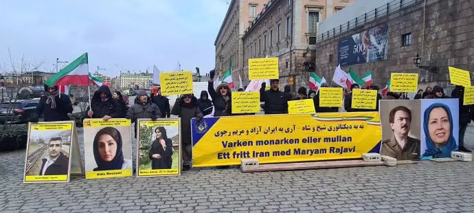 -استکهلم سوئد - آکسیون حامیان مقاومت ایران در همبستگی با قیام مردم - 1