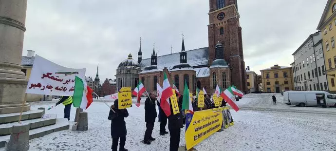 -استکهلم - تظاهرات ایرانیان آزاده و هواداران سازمان مجاهدین همزمان با برگزاری دادگاه دژخیم حمید نوری - 3