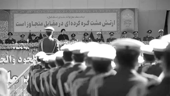  روز ارتش تحت امر خامنه‌ای