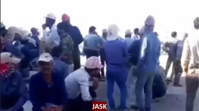 اعتصاب گسترده کارگران صنایع نفت و پتروشیمی در شهرهای مختلف کشور - 2