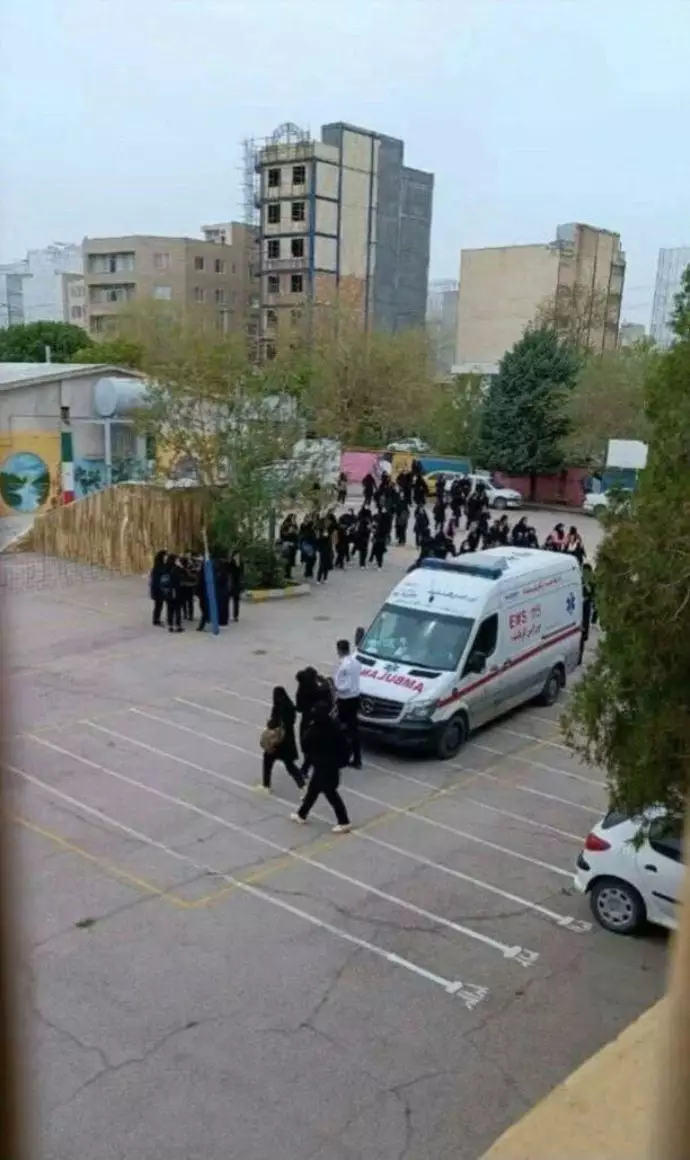-کرمانشاه - حمله شیمیایی عوامل خامنه‌ای به مدرسه دخترانه مریم و مسمومیت شماری از دانش‌آموزان - ۲۲فروردین