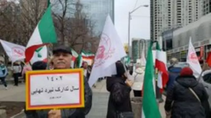 -تورنتو - آکسیون ایرانیان آزاده و هواداران سازمان مجاهدین - 1