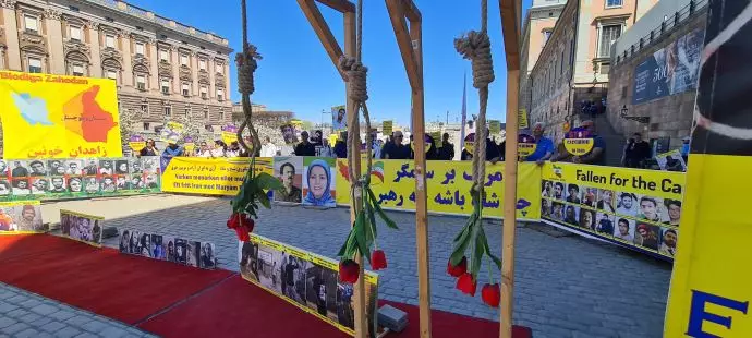 استکهلم سوئد - آکسیون ایرانیان آزاده و هواداران سازمان مجاهدین در حمایت از تظاهرات مردم زاهدان و علیه اعدامها در ایران تحت حاکمیت آخوندها - ۲۳اردیبهشت - 2