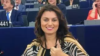 خانم سوزانا چکاری عضو کمیسیون خارجی و کمیسیون حقوق‌بشر پارلمان اروپا 