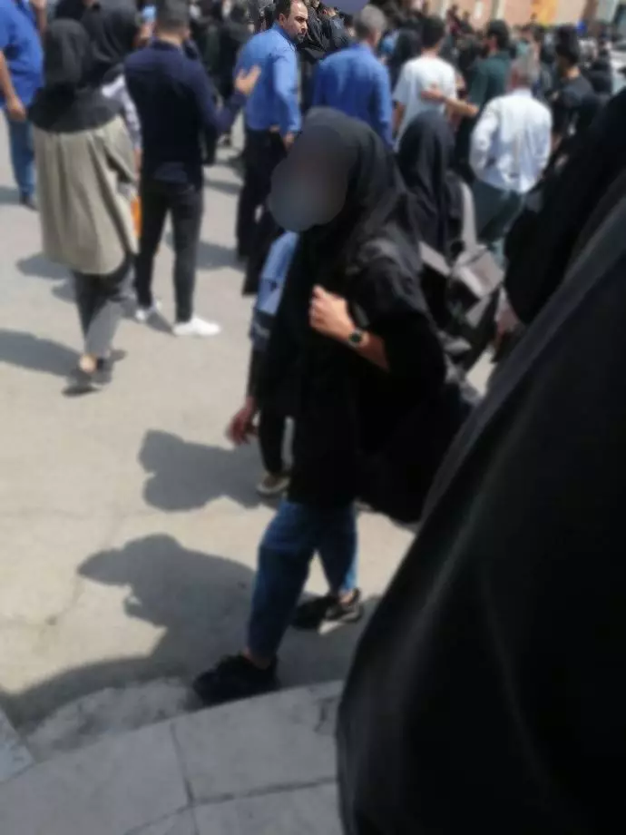 تهران، دانشگاه ملی- تجمع اعتراضی دانشجویان در اعتراض به اعدام سه زندانی قیامی- ۳۰ اردیبهشت