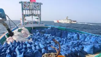 توقیف کشتی حامل مواد مخدر رژیم ایران توسط آمریکا