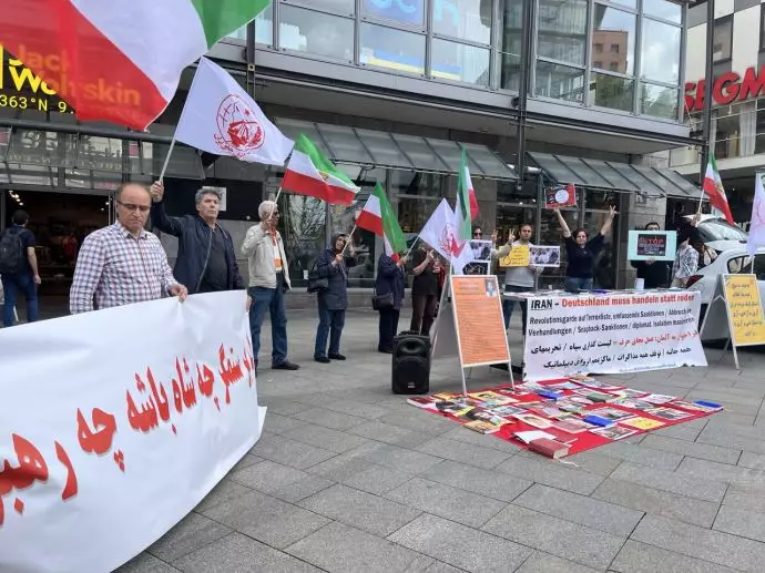 اشتوتگارت آلمان - آکسیون ایرانیان آزاده علیه اعدامهای جنایتکارانه خامنه‌ای - ۳۰اردیبهشت - 4