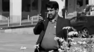 عکس روزنامه هاال‌ان از عبدالمطهر محمدخانی، رئیس مرکز ارتباطات و امور بین‌الملل شهرداری تهران، که گفته می‌شود در حال گرفتن فیلم از مخالفان ایرانی است