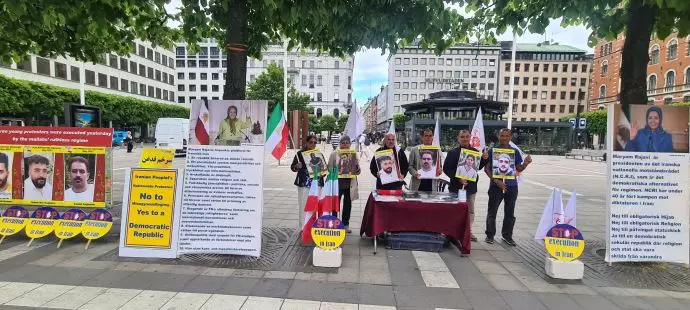 -استکهلم - میز کتاب و آکسیون ایرانیان آزاده در همبستگی با قیام سراسری مردم ایران - 3