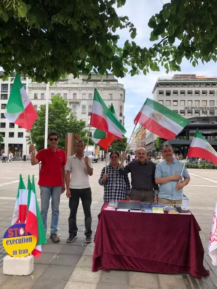 استکهلم - میز کتاب ایرانیان آزاده در همبستگی با قیام سراسری مردم ایران - ۲۶خرداد