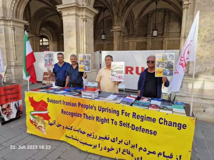 وین - برگزاری میز کتاب در وین و اعتراض به صدور حکم اعدام برای زندانی سیاسی جواد وفایی - ۳۱تیرماه2 - 1