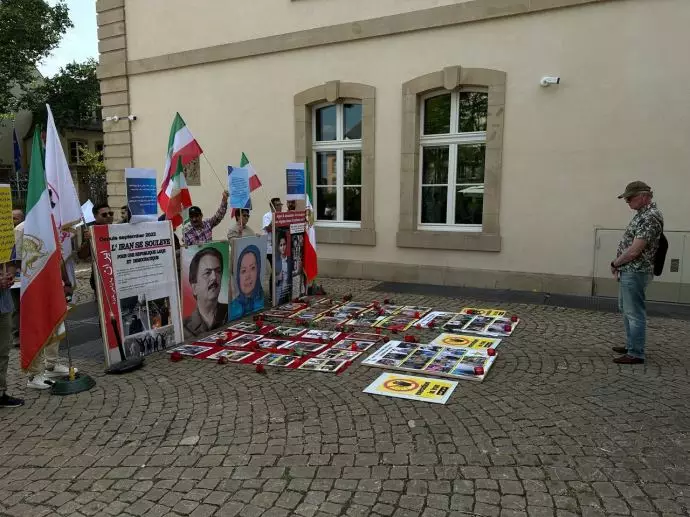 لوکزامبورگ-آکسیون هواداران مجاهدین در اعتراض به حکم جنایتکارانه اعدام زندانی سیاسی محمدجواد وفایی - 1