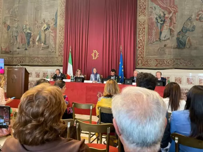 ایتالیا - تصویری از حضور خانم مریم رجوی در جلسه کمیسیون خارجی پارلمان این کشور