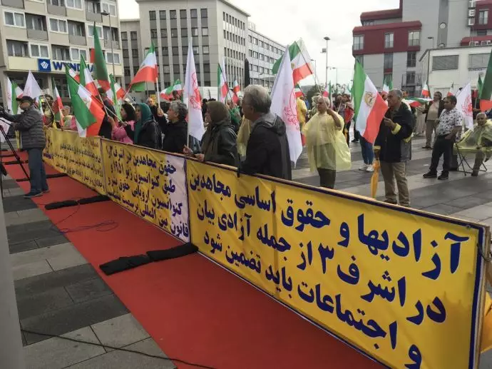 کلن آلمان - آکسیون ایرانیان آزاده در همبستگی با قیام سراسری مردم ایران ۱۴مرداد
