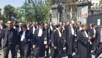 تجمع اعتراضی مدیران کانون‌های وکلا