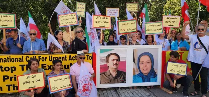 تورنتو - آکسیون ایرانیان آزاده - حمایت گسترده اشرف‌نشانها از برگزاری دادگاه بین‌المللی برای خامنه‌ای جنایتکار - ۱۴مرداد - 0