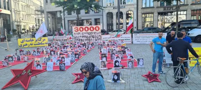 هامبورگ - آکسیون ایرانیان آزاده در حمایت از قیام سراسری مردم ایران - ۴ شهریور - 0