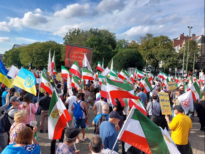 تصاویری از تظاهرات بزرگ ایرانیان آزاده در بروکسل - ۲۴شهریورماه