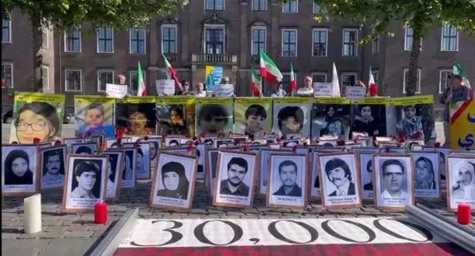 کپنهاگ - آکسیون ایرانیان آزاده در همبستگی با قیام سراسری مردم ایران - ۱۱شهریور - 4