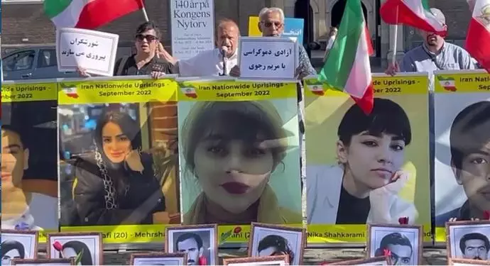 کپنهاگ - آکسیون ایرانیان آزاده در همبستگی با قیام سراسری مردم ایران - ۱۱شهریور - 16