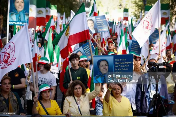 -مخابره آژانس عکس گیتی ایمیج از تظاهرات هواداران مقاومت ایران در نیویورک علیه حضور رئیسی جلاد - 5