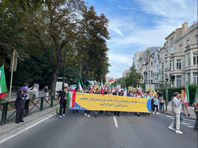 تصاویری از تظاهرات بزرگ ایرانیان آزاده در بروکسل در سالگرد قیام سراسری مردم ایران - ۲۴شهریور